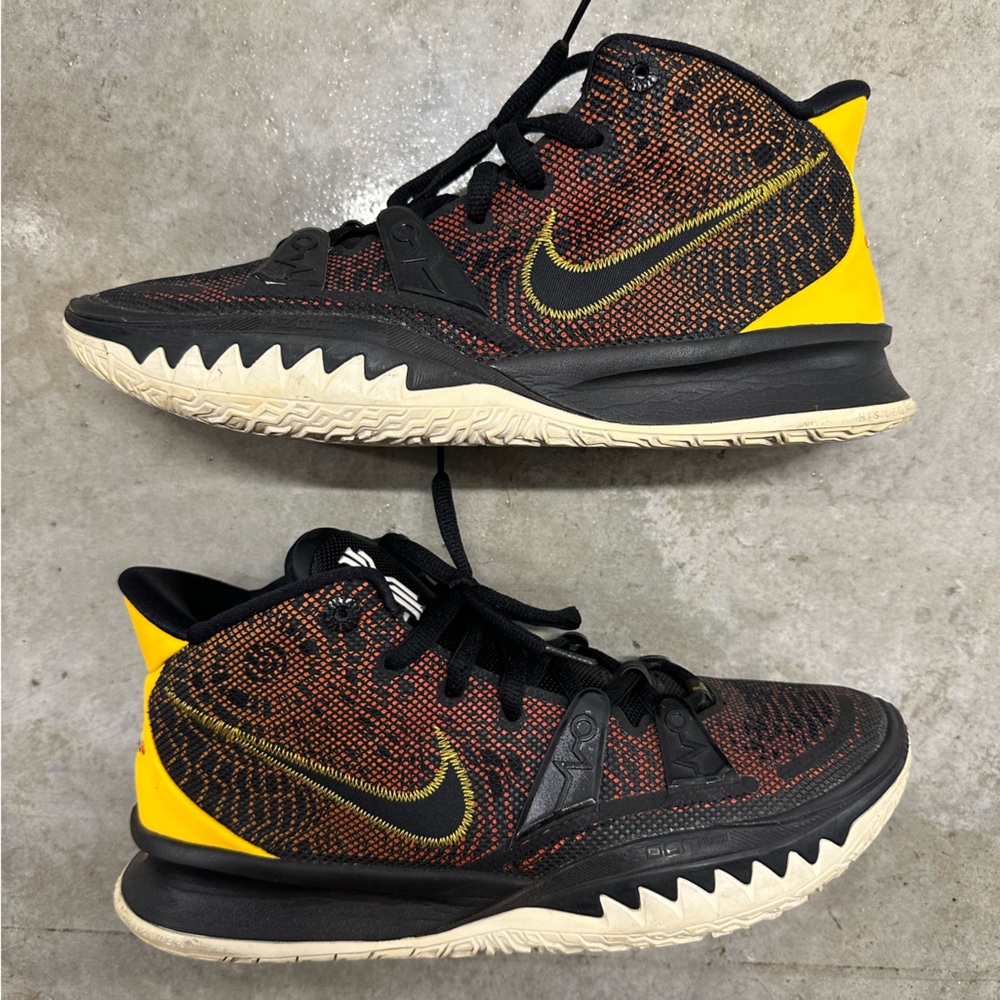 Nike Kyrie 7 Rayguns